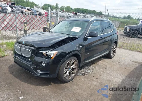 2015 BMW X3 xDrive28I z USA, uszkodzony, nr VIN 5UXWX9C56F0D53533